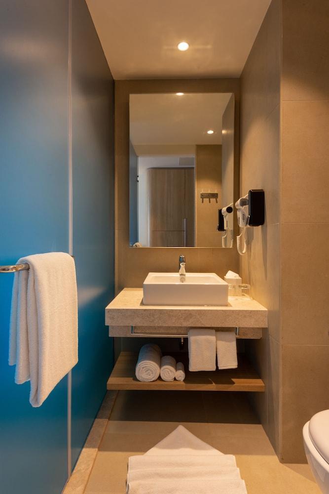 Holiday Inn Express & Suites Bengaluru Old Madras Road By Ihg Hoskote Екстериор снимка